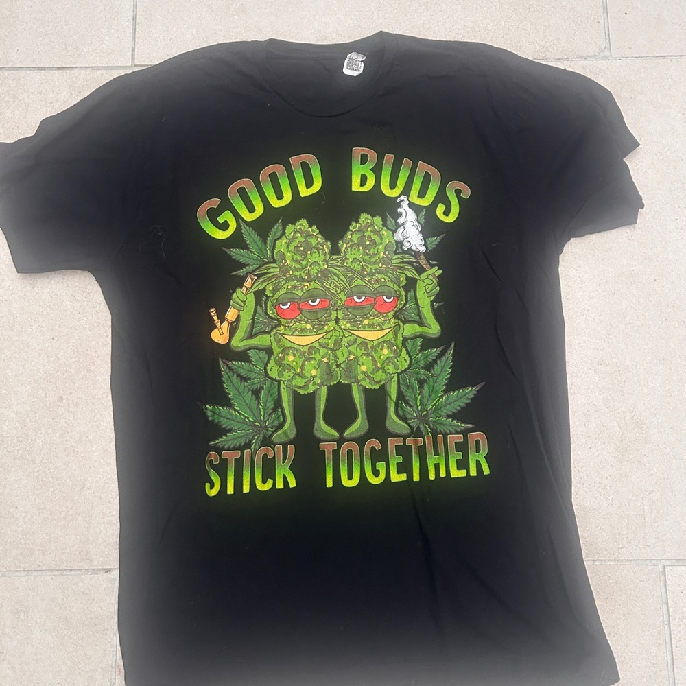 XL Black “Good Buds Stick Together” Pothead Tee
